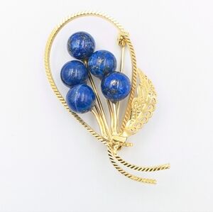 Vintage blue lapis lazuli round stone gold tone flower floral brooch pin